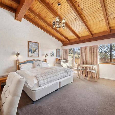 Hotel Pension Grimus Mount Buller Bagian luar foto
