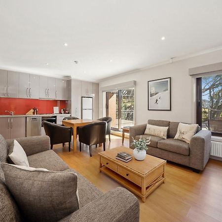 Hotel Pension Grimus Mount Buller Bagian luar foto