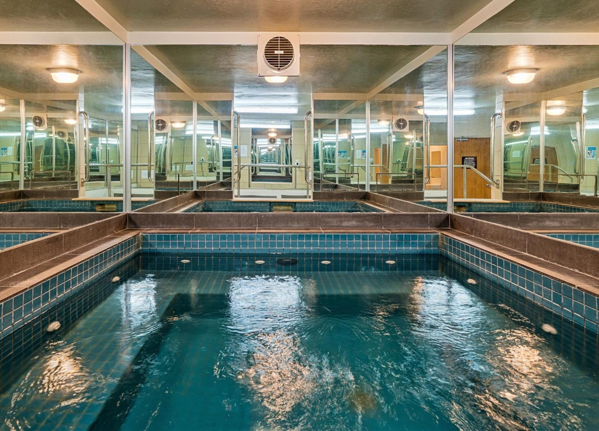 Hotel Pension Grimus Mount Buller Bagian luar foto