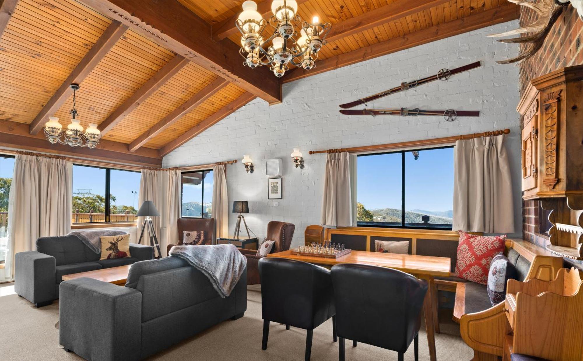 Hotel Pension Grimus Mount Buller Bagian luar foto