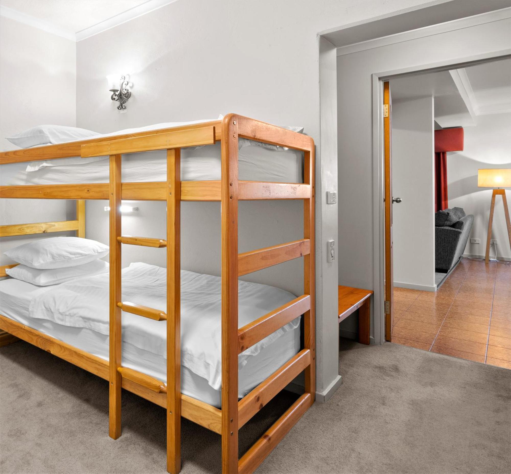 Hotel Pension Grimus Mount Buller Bagian luar foto