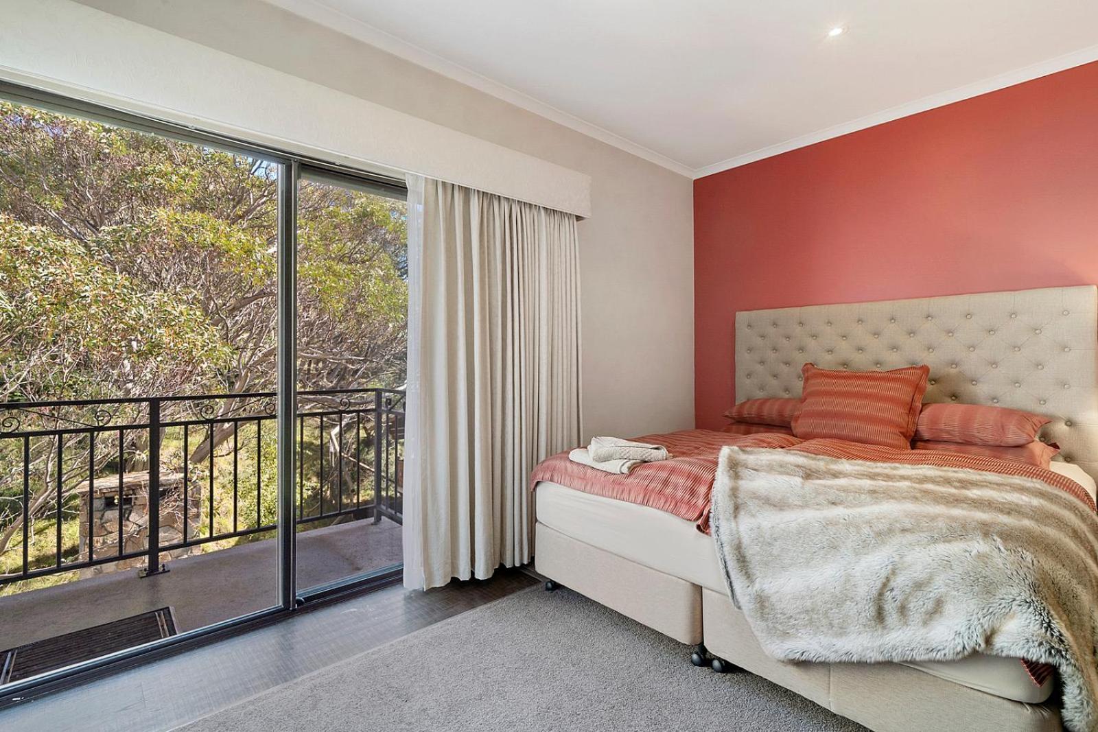 Hotel Pension Grimus Mount Buller Bagian luar foto