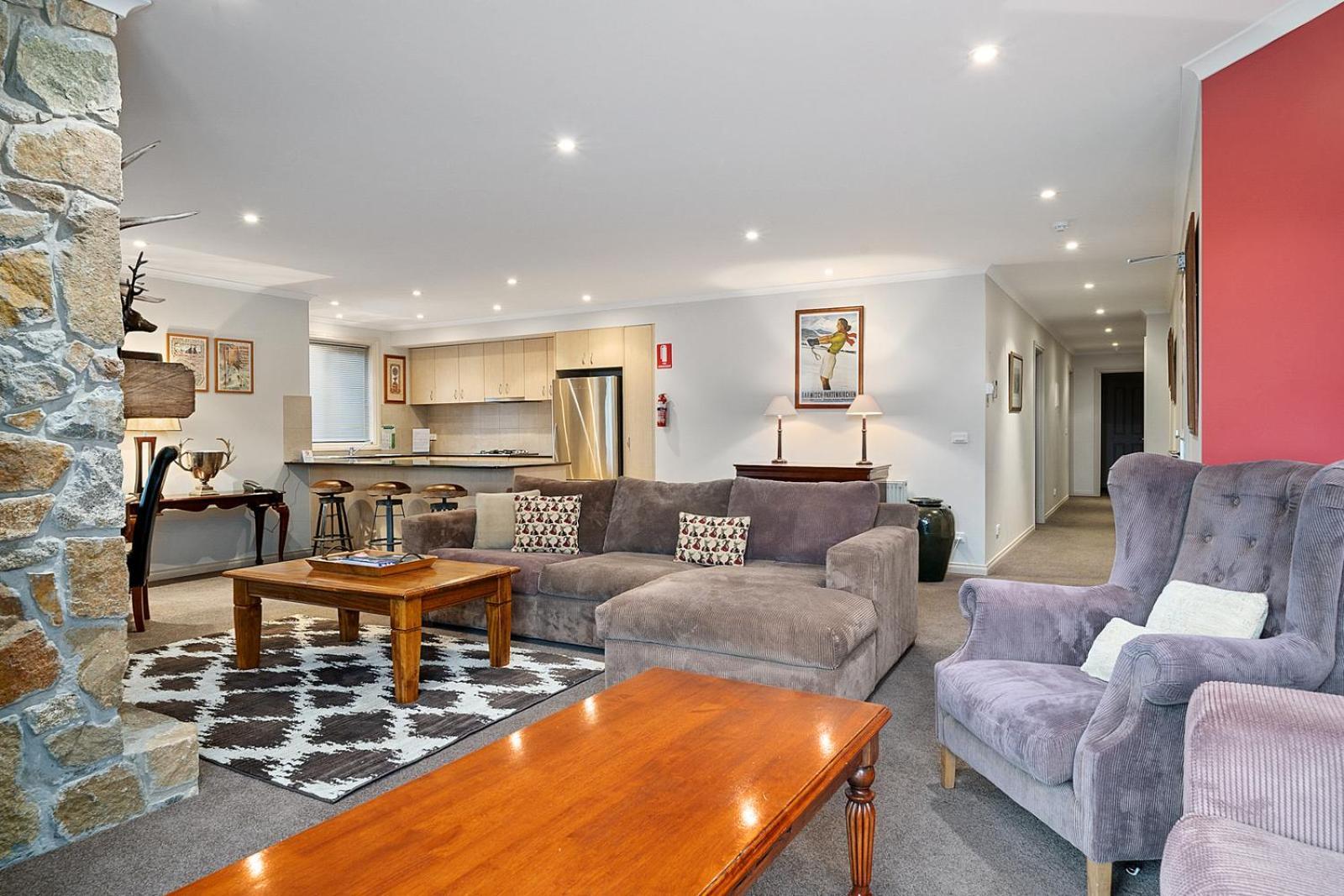 Hotel Pension Grimus Mount Buller Bagian luar foto