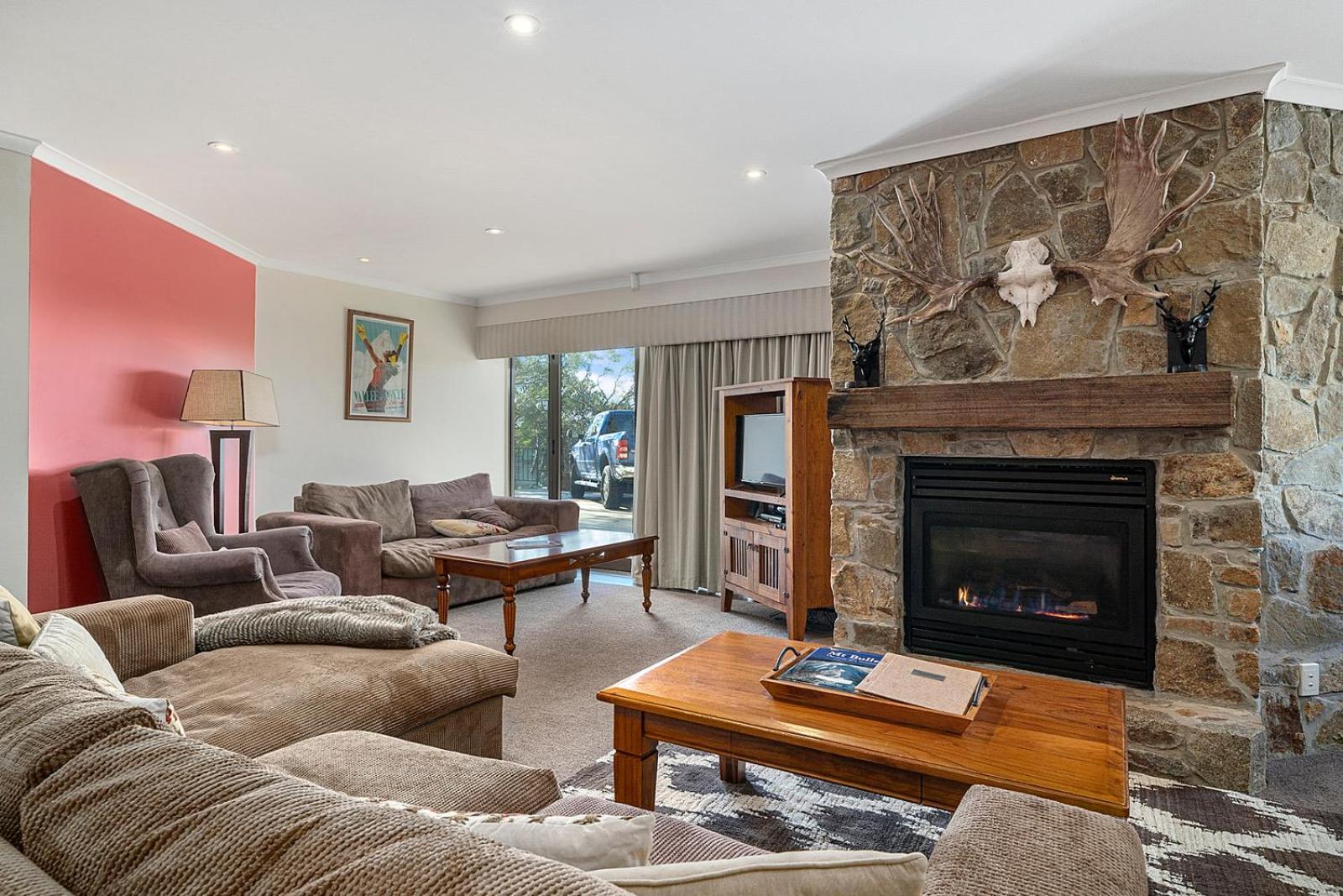 Hotel Pension Grimus Mount Buller Bagian luar foto