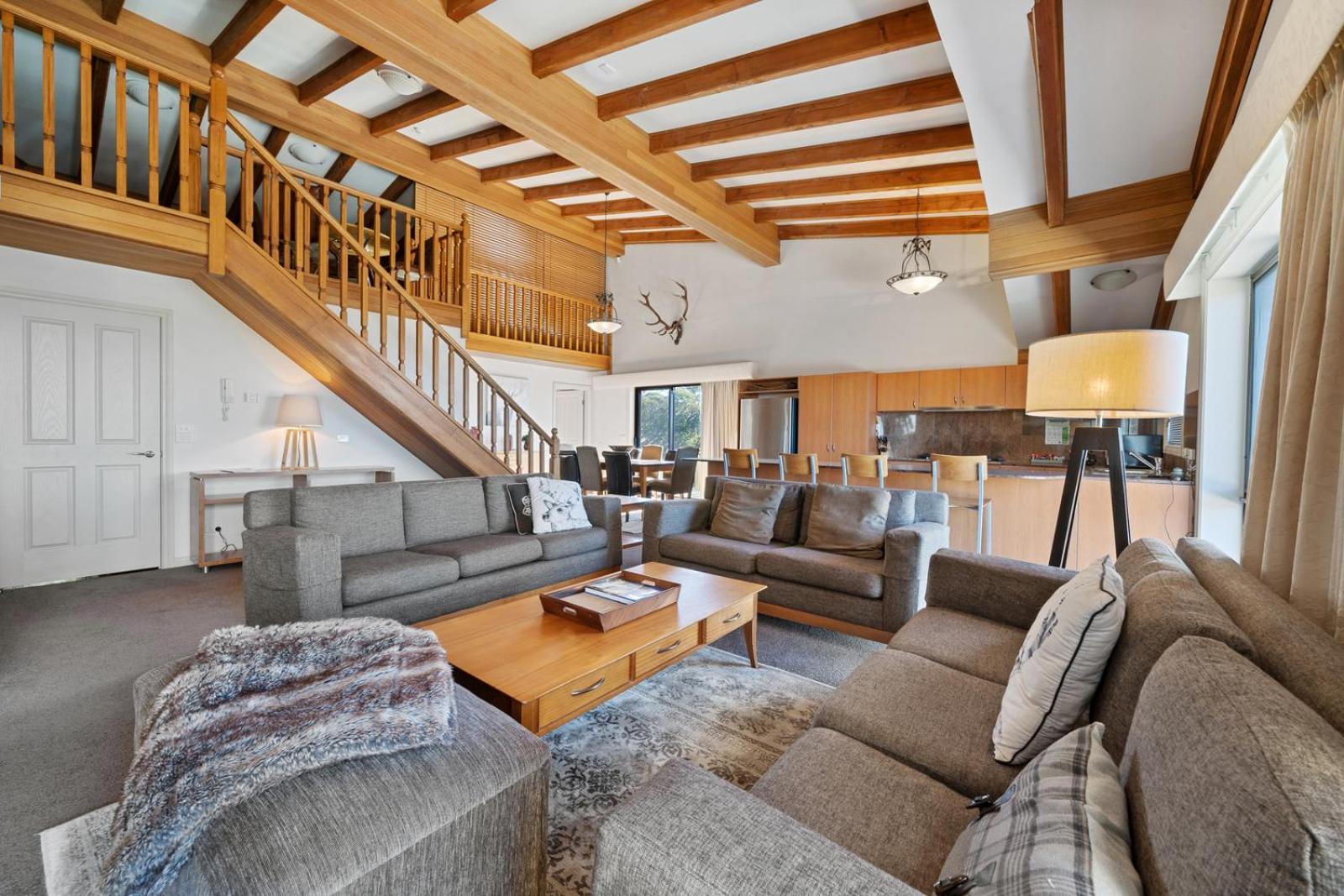 Hotel Pension Grimus Mount Buller Bagian luar foto