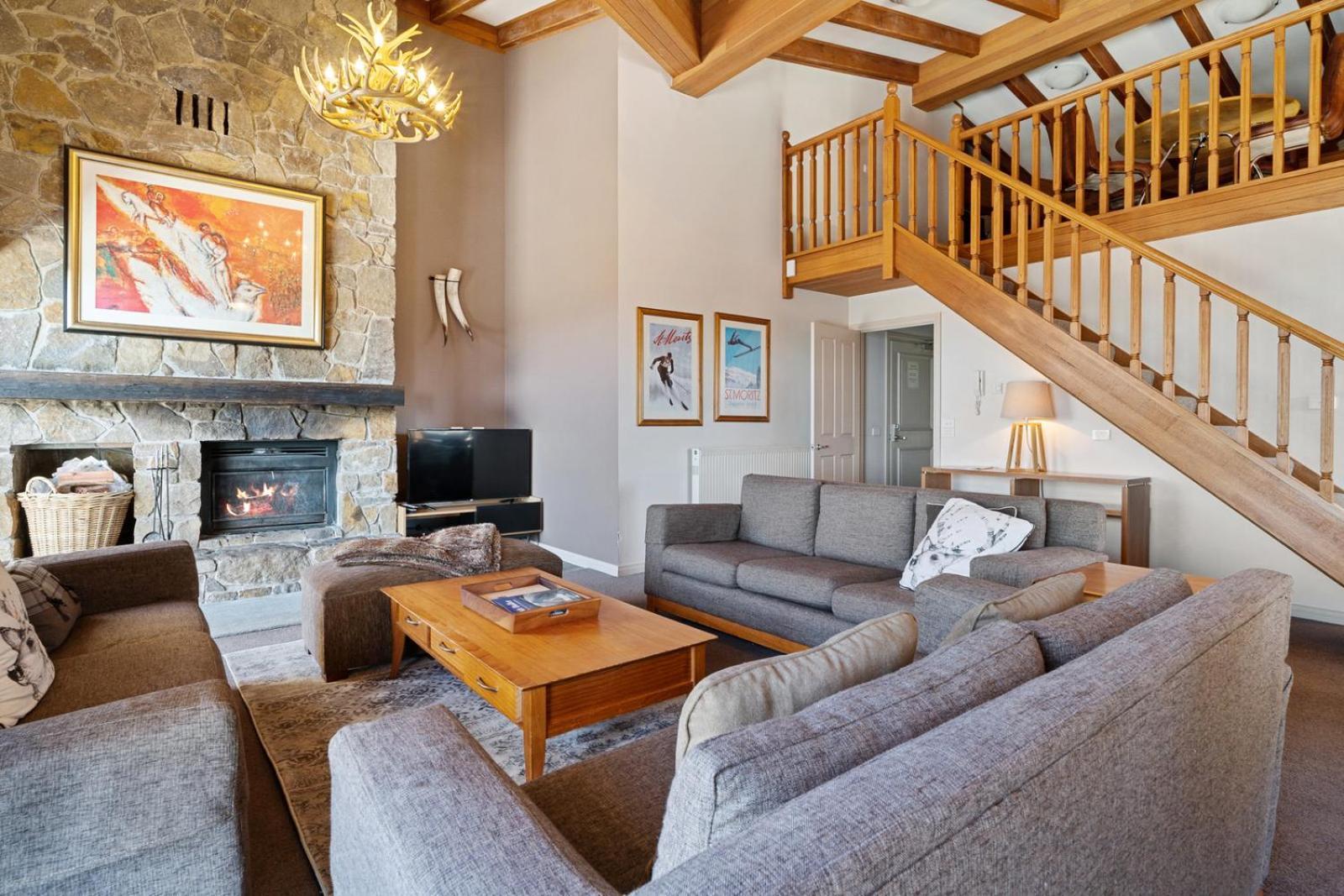 Hotel Pension Grimus Mount Buller Bagian luar foto