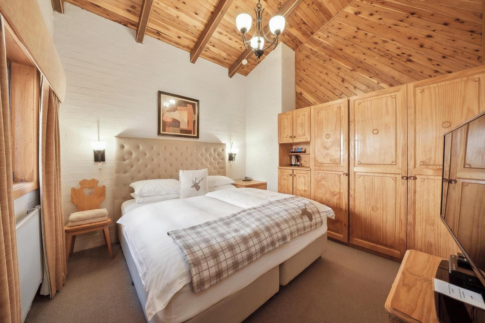 Hotel Pension Grimus Mount Buller Bagian luar foto