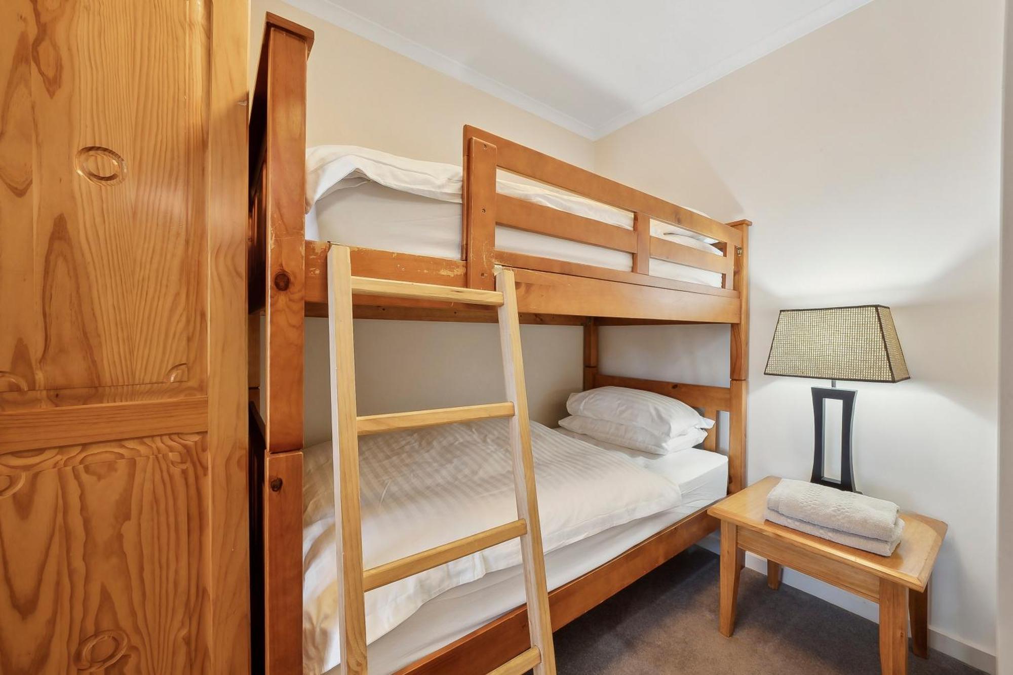 Hotel Pension Grimus Mount Buller Bagian luar foto