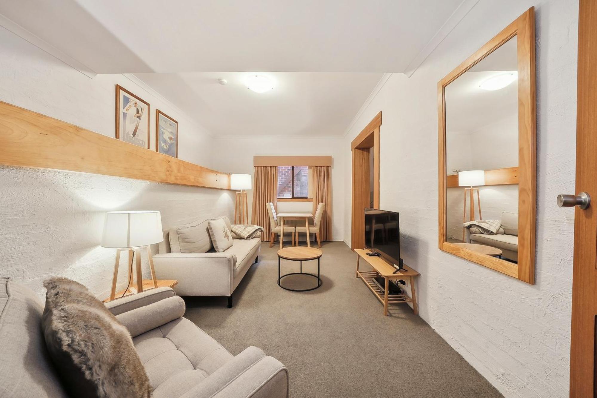 Hotel Pension Grimus Mount Buller Bagian luar foto