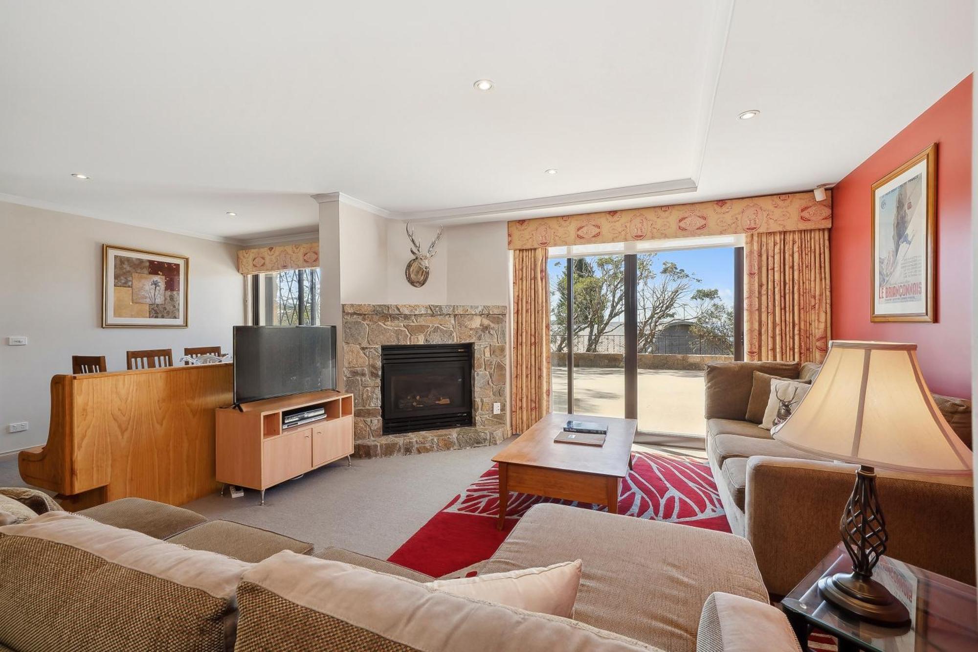 Hotel Pension Grimus Mount Buller Bagian luar foto