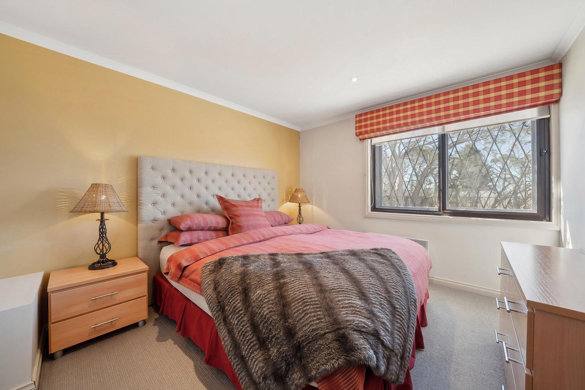 Hotel Pension Grimus Mount Buller Bagian luar foto