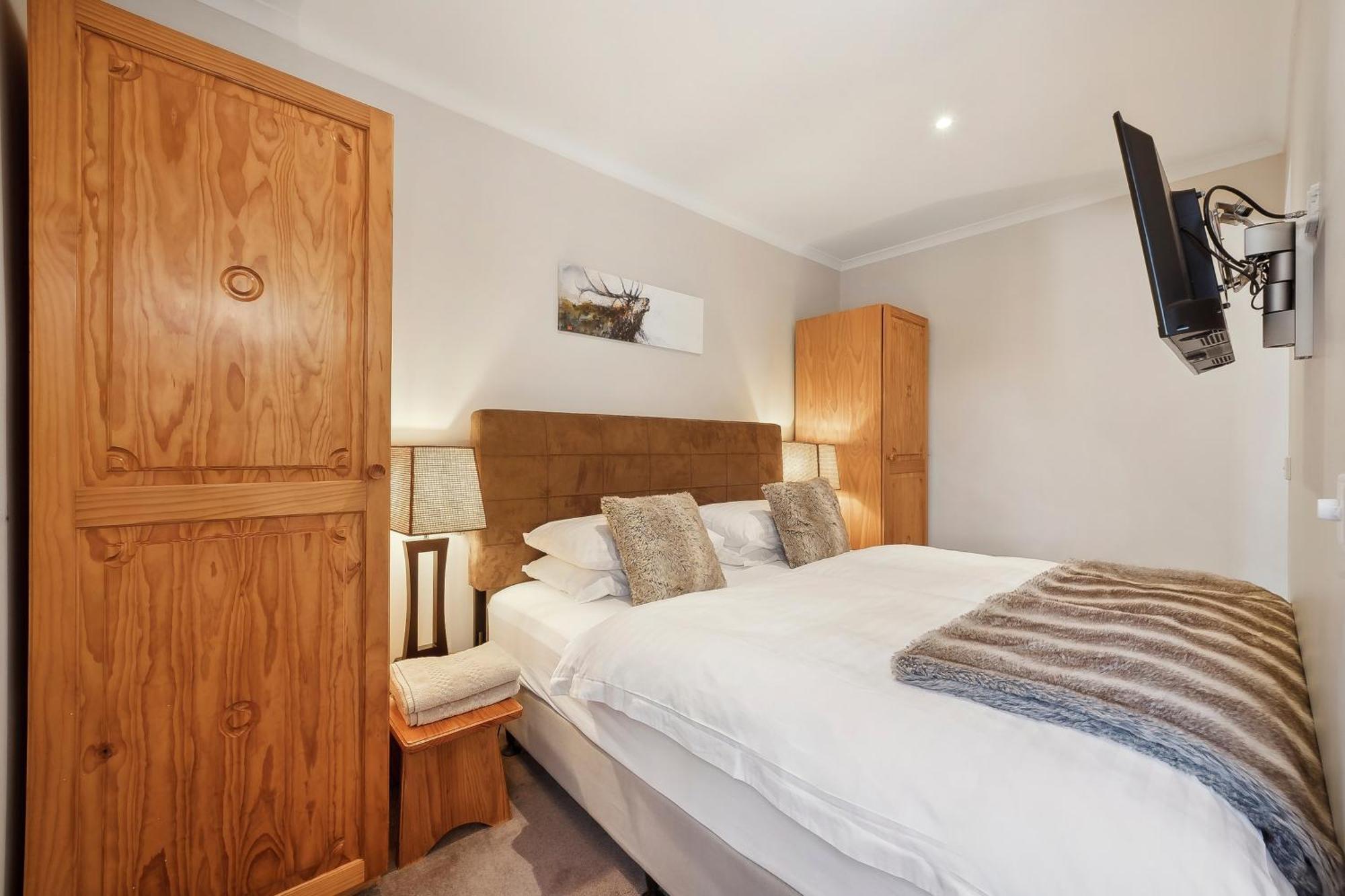 Hotel Pension Grimus Mount Buller Bagian luar foto